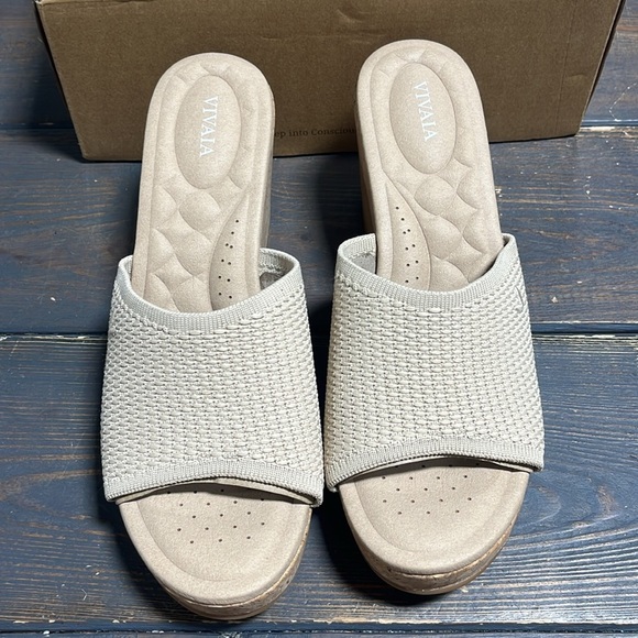 VIVAIA ROUND TOE WEDGE SANDALS ALMOND CROCHET - 8.5 - Picture 5 of 9